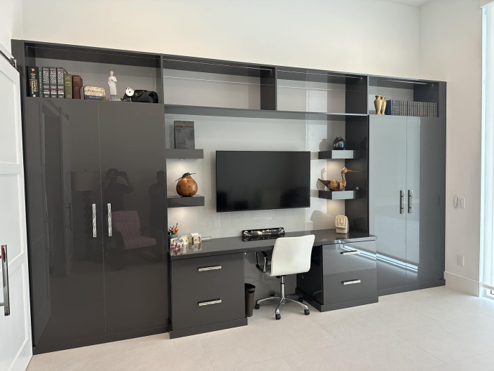 Glossy Office