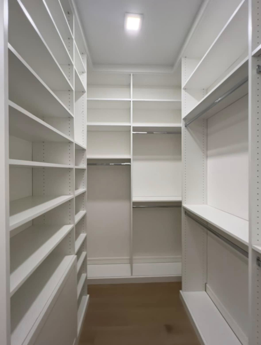 White Closet to Ceiling 1